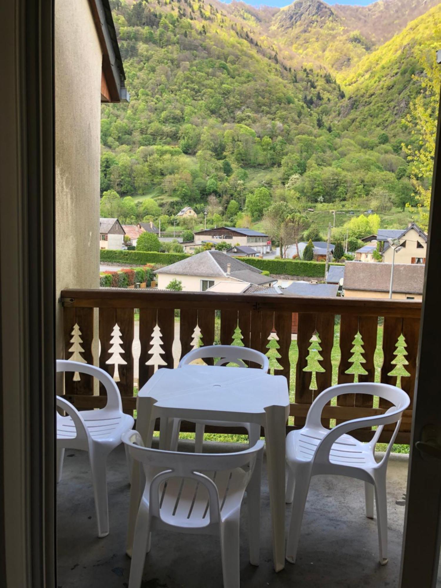 Appart T 3 Bagneres-De-Luchon Vue Montagne - Piscine Mi Juin ภายนอก รูปภาพ